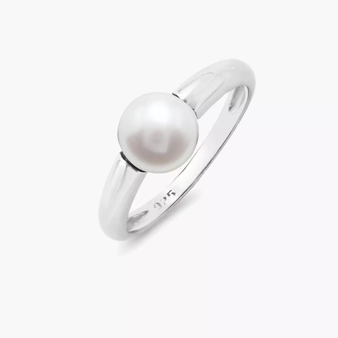 Classic Pearl Ring