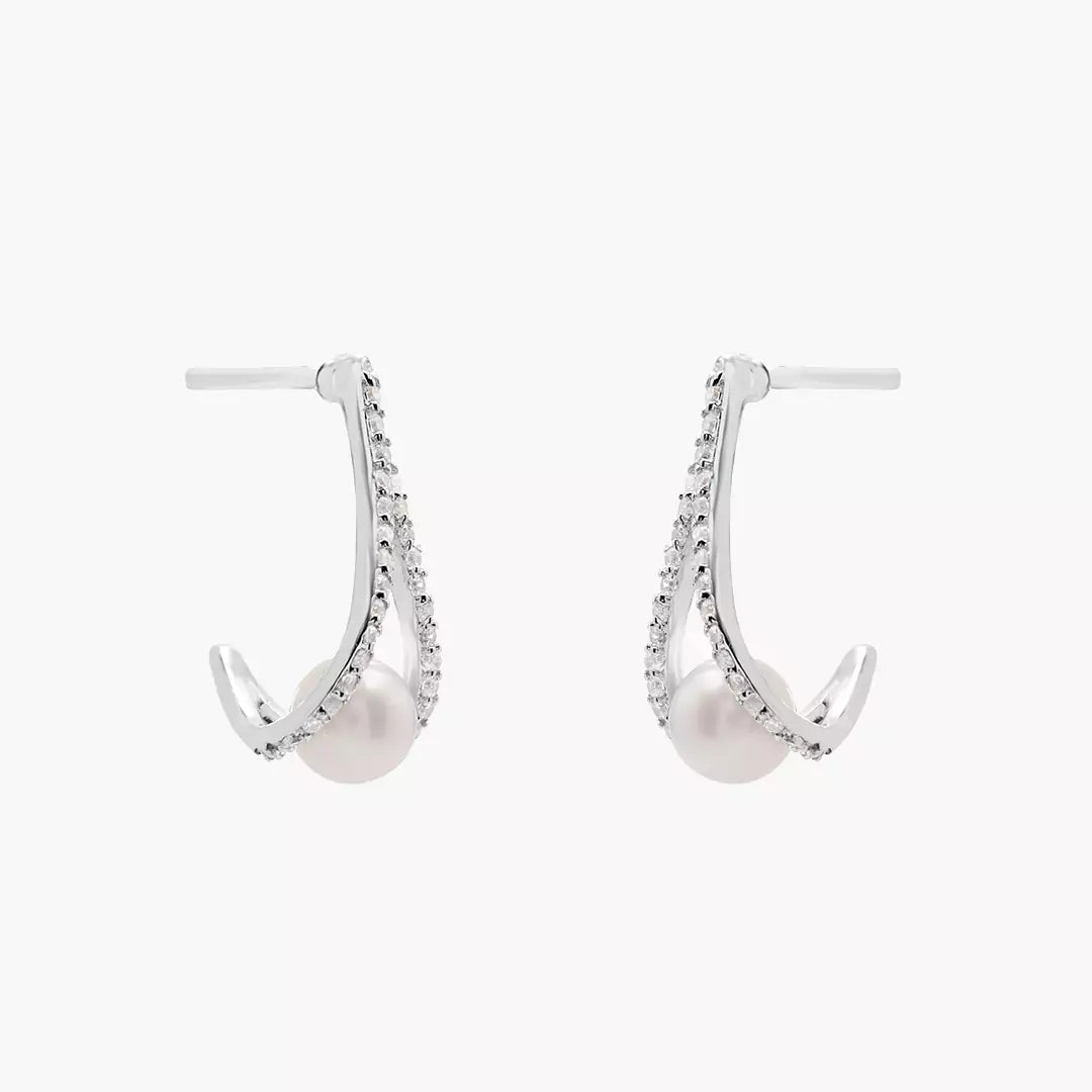 Claw Pearl Earrings