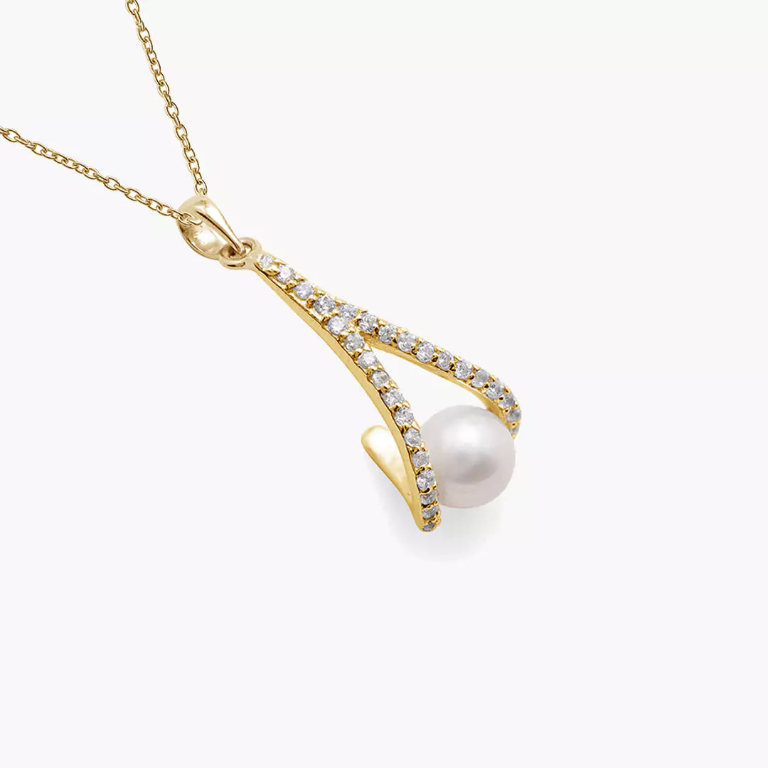 Claw Pearl Necklace