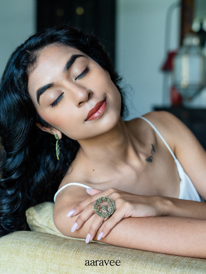 Corolla Two-Finger Ring