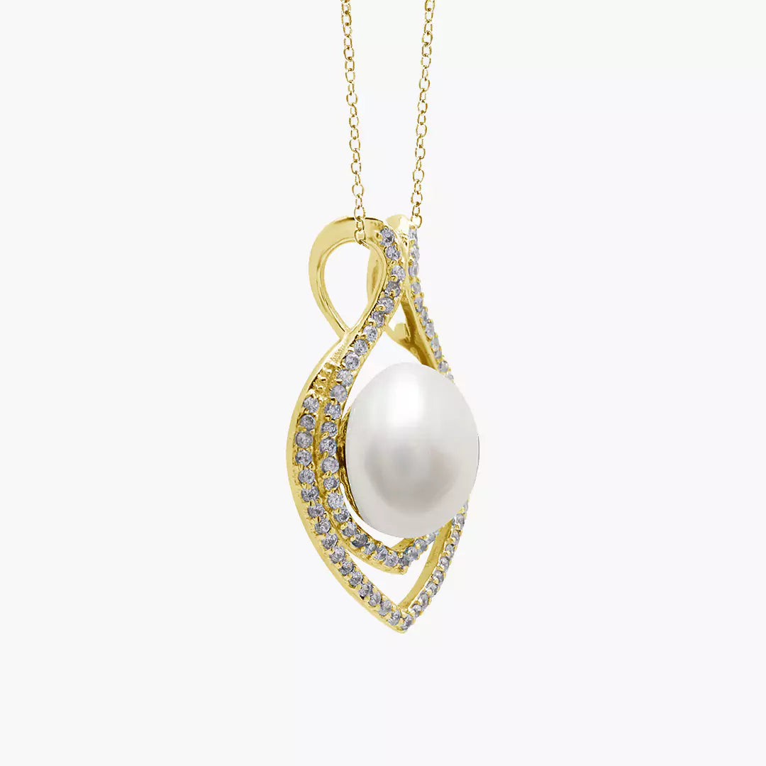 Fish Pearl Necklace