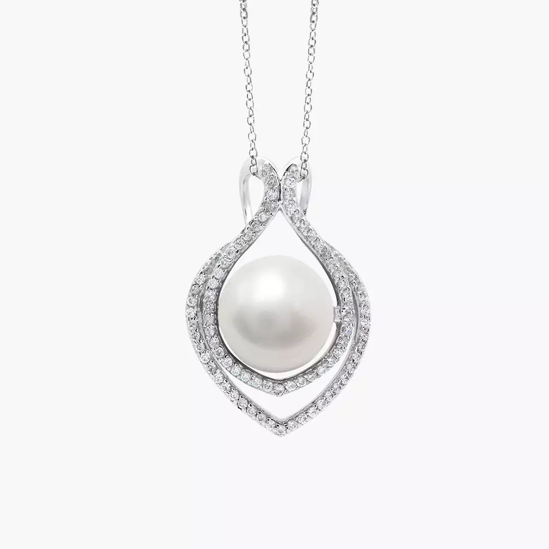 Fish Pearl Necklace