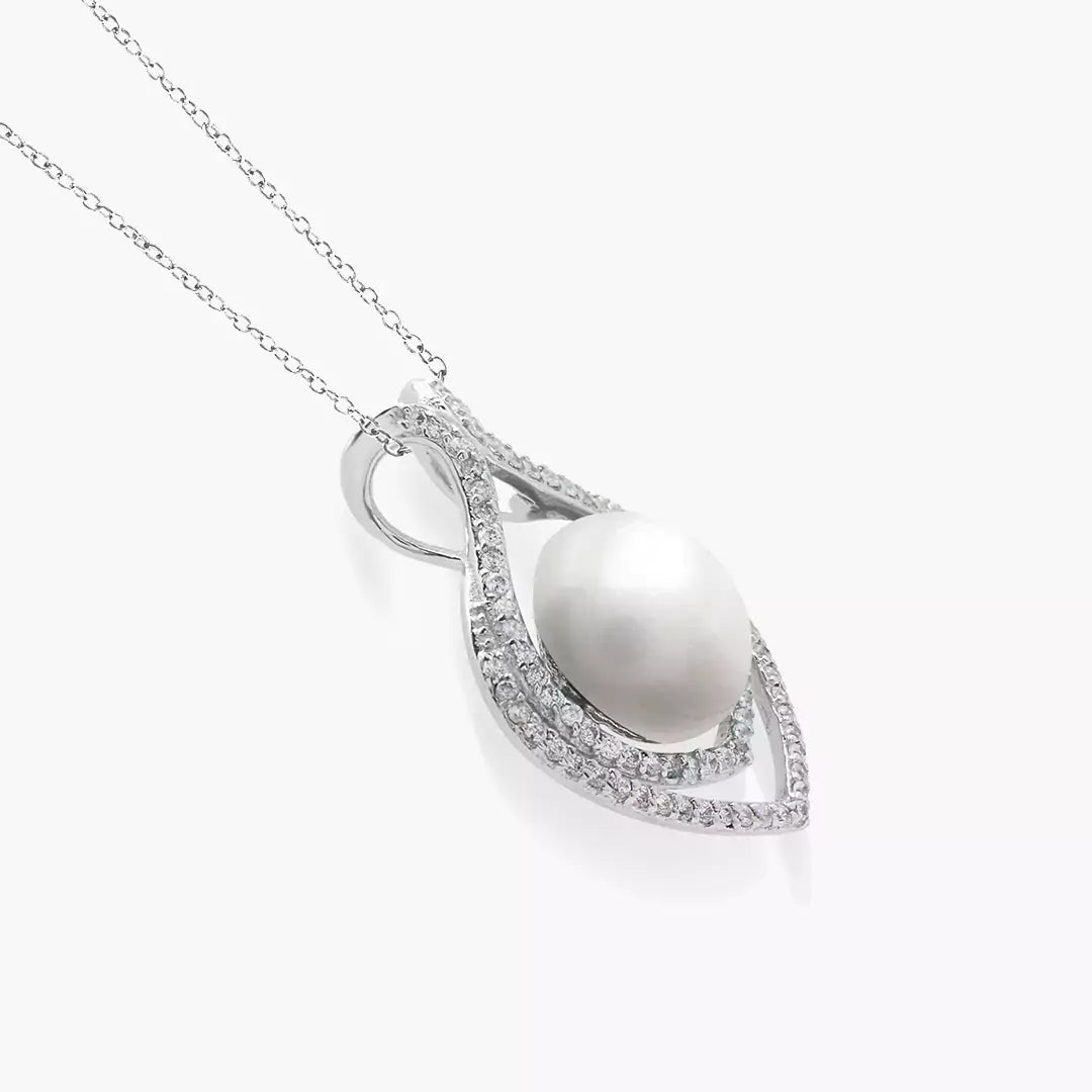 Fish Pearl Necklace