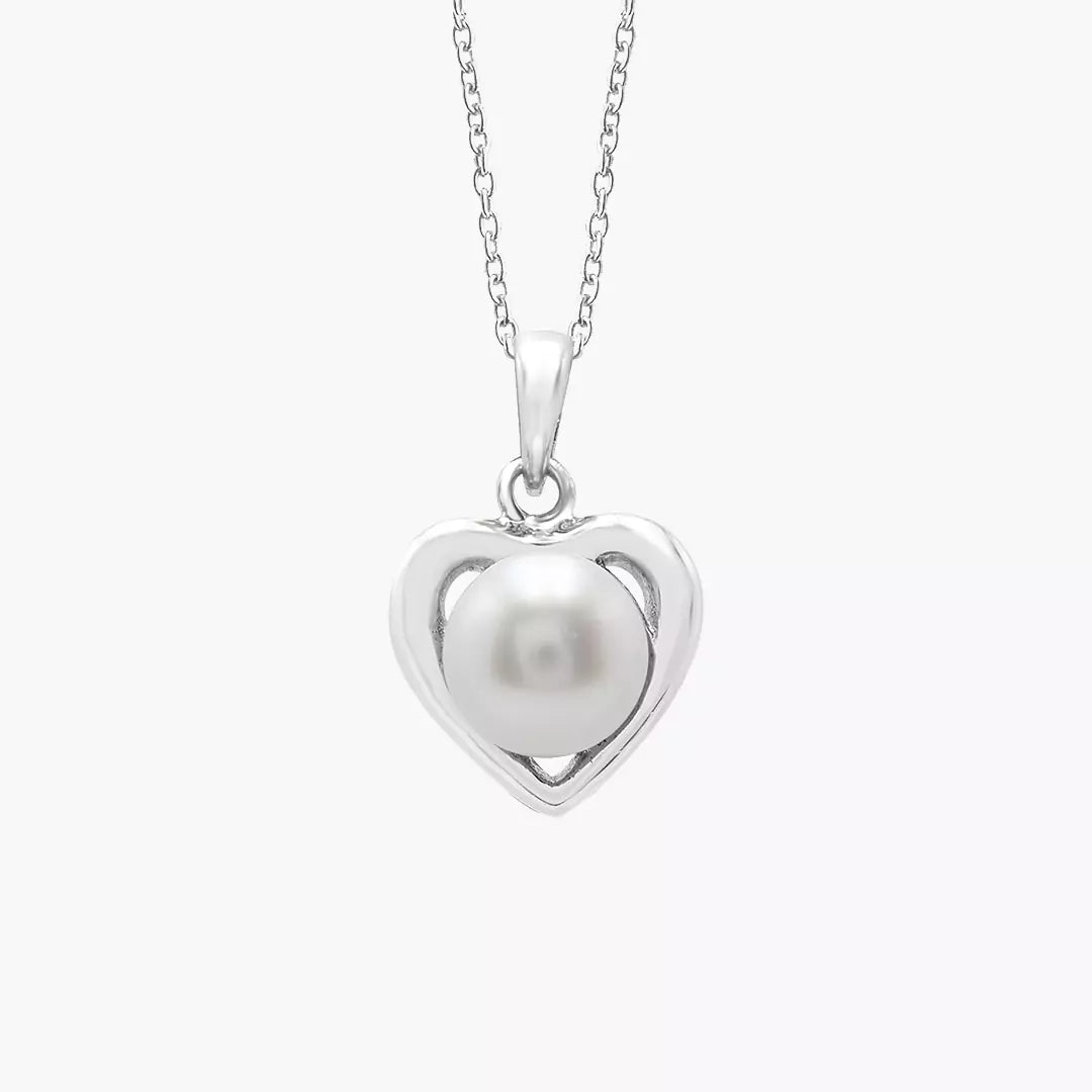Hearty Pearl Necklace