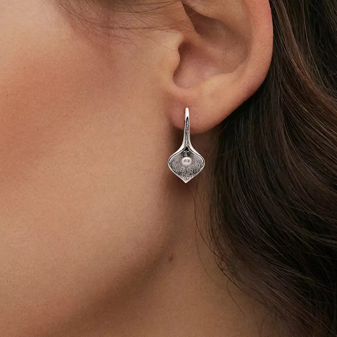 Leaf Bud Pearl Earrings