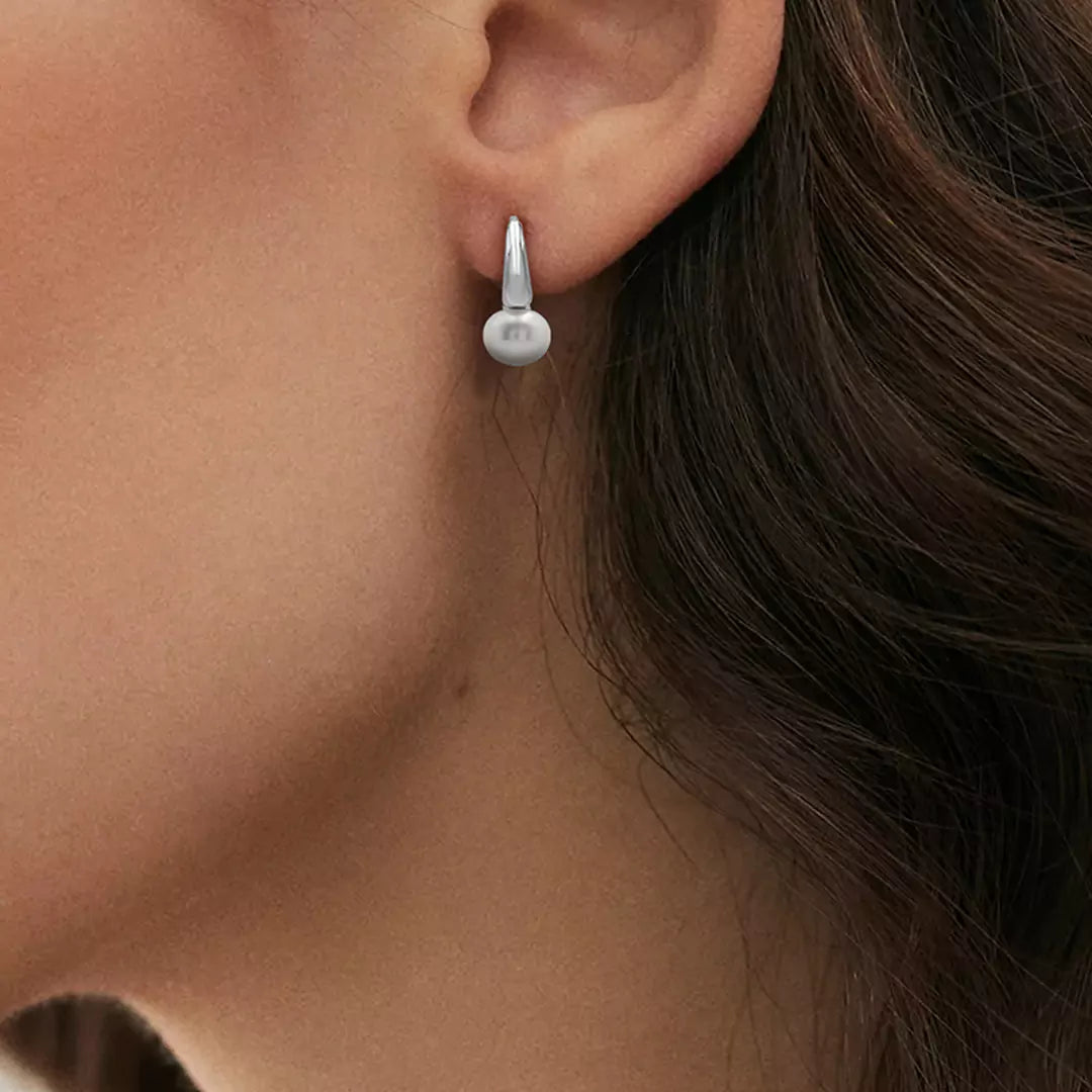 Minimal Pearl Huggies