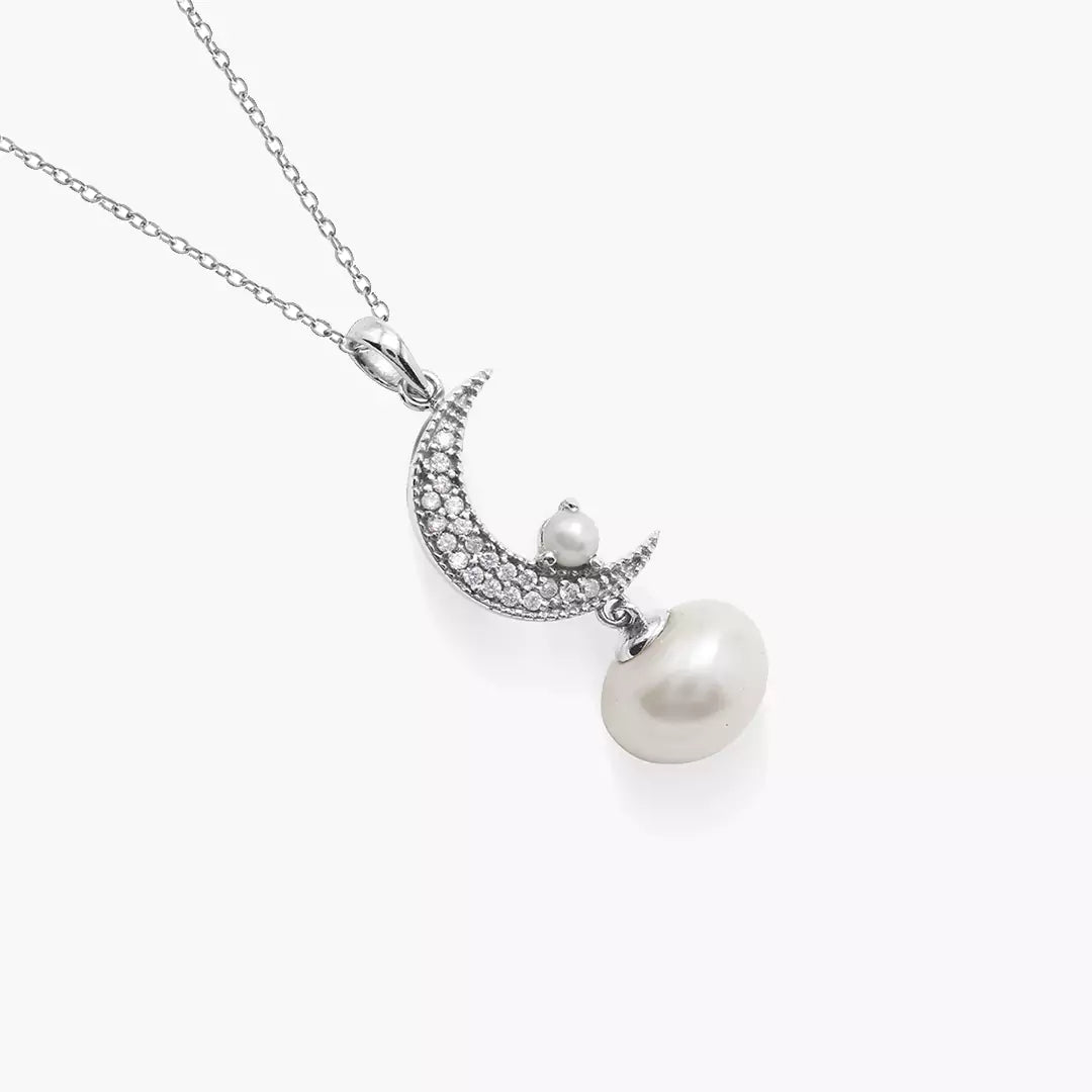 Moonlit Pearl Necklace