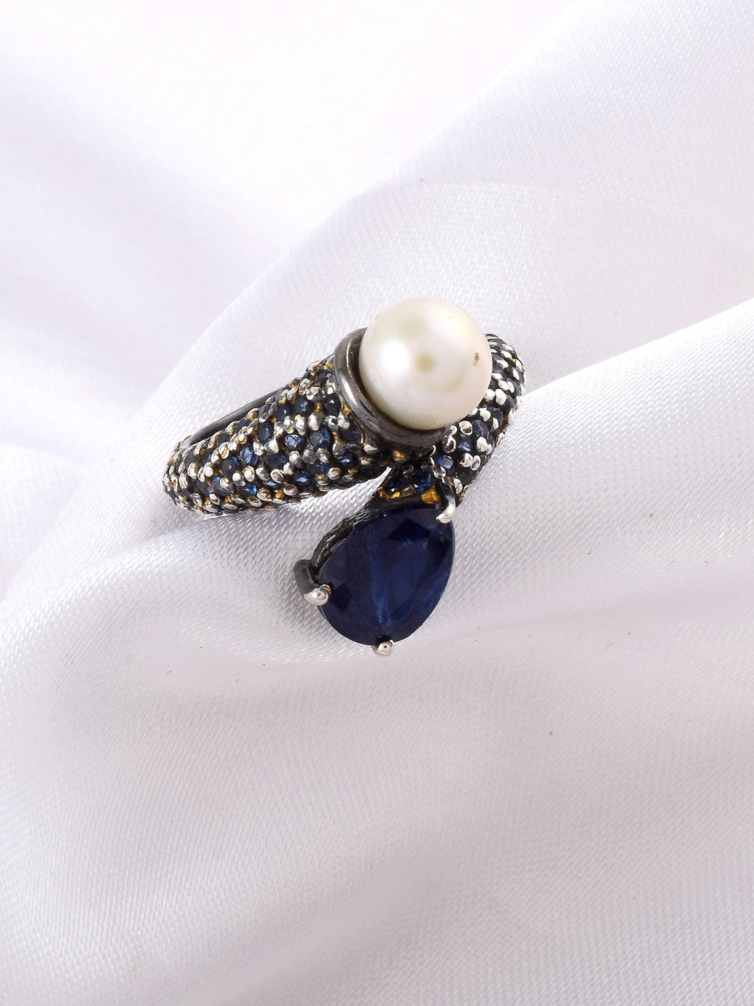 Petunia-Pearl Adjustable Ring