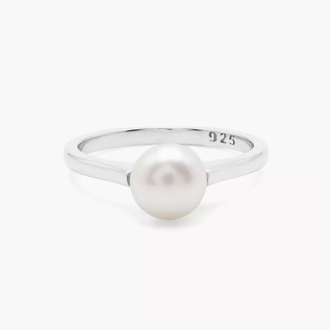 Sleek Pearl Ring