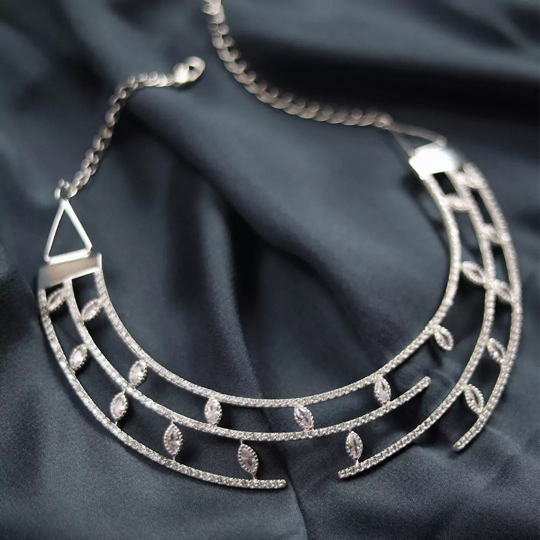 Tethered Choker