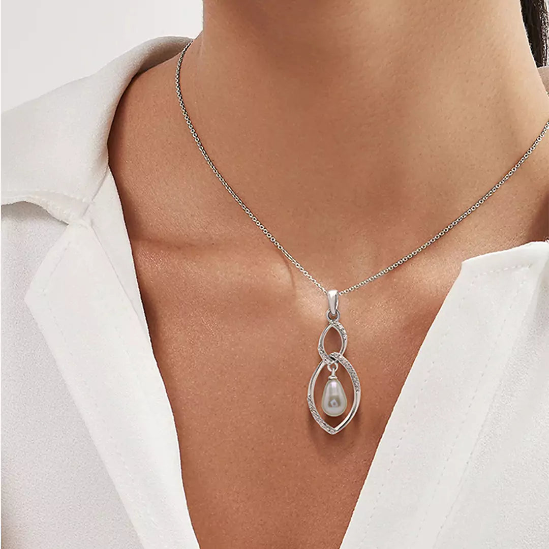 Twisty Twilight Pearl Necklace