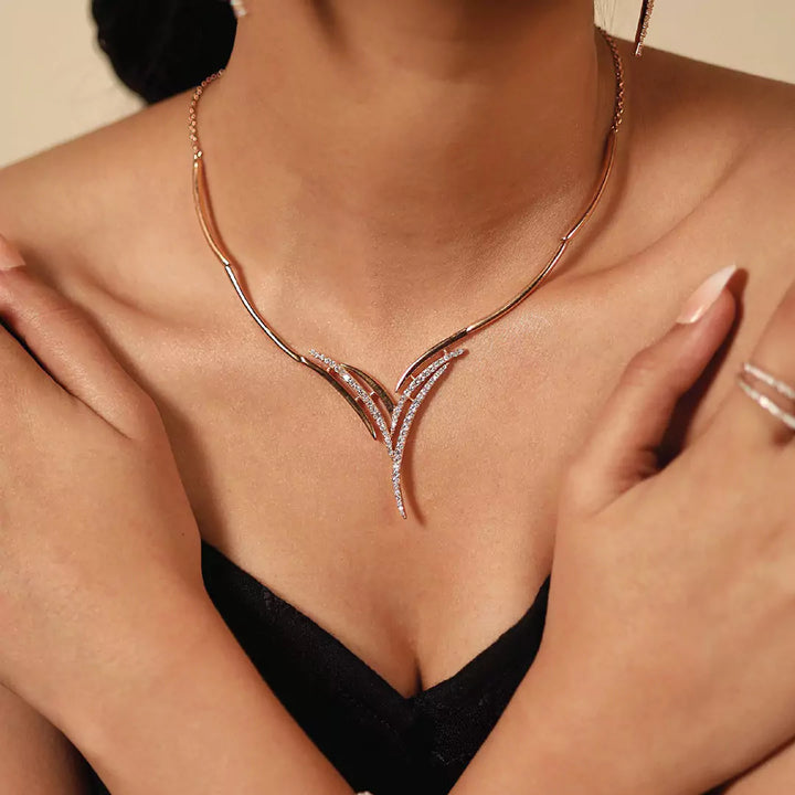 V-Line Necklace