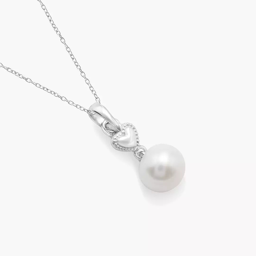Vintage Heart Pearl Necklace